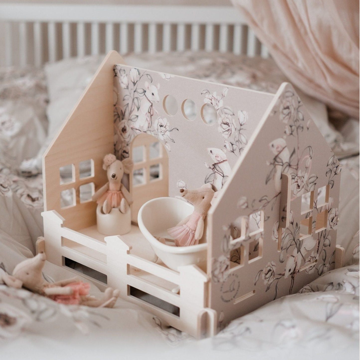 Basic Houten poppenhuis " Floral Mice" Taupe