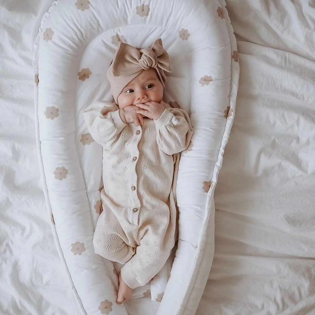 Nid de bébé « Fleurs de Marguerite »