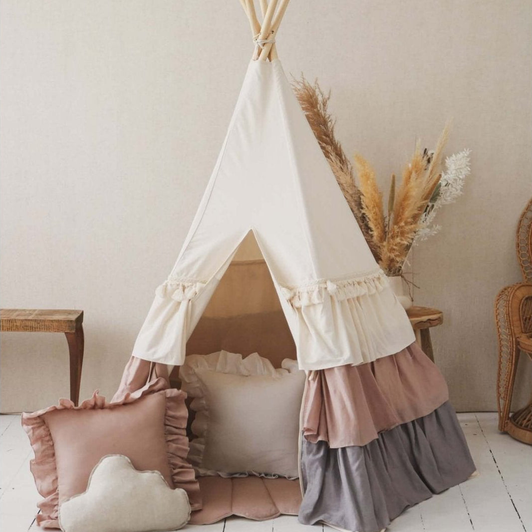 Tipi Tent 'Powder Frills'