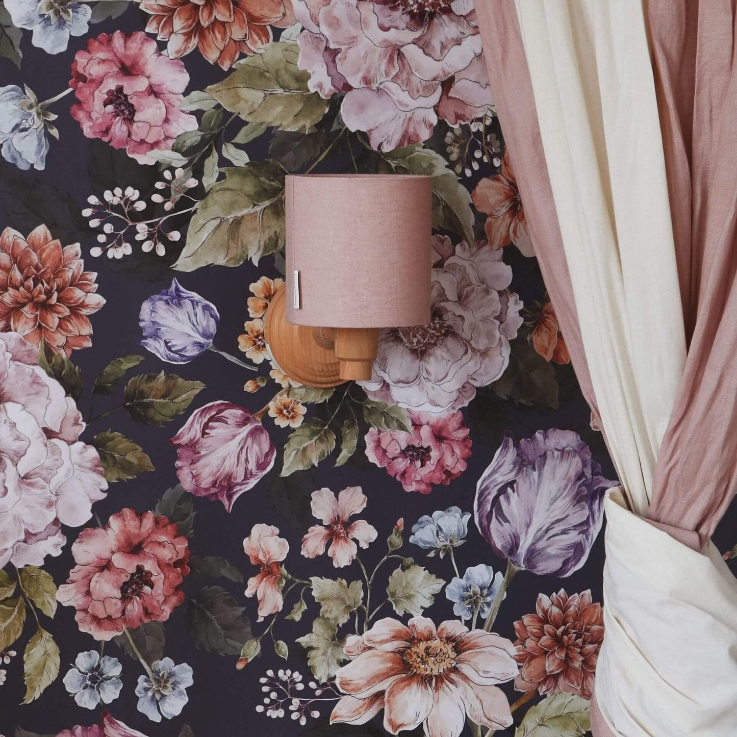 Linen Wall Lamp - Powder Pink