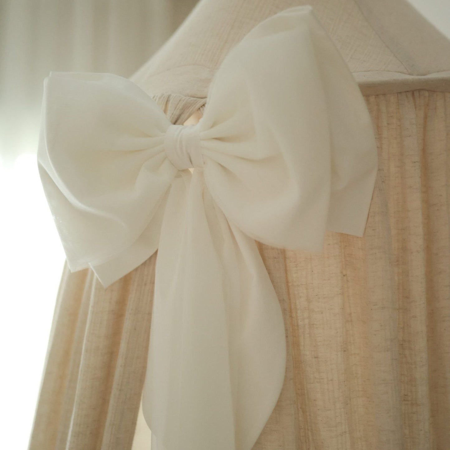 XL tulle bow-Cream