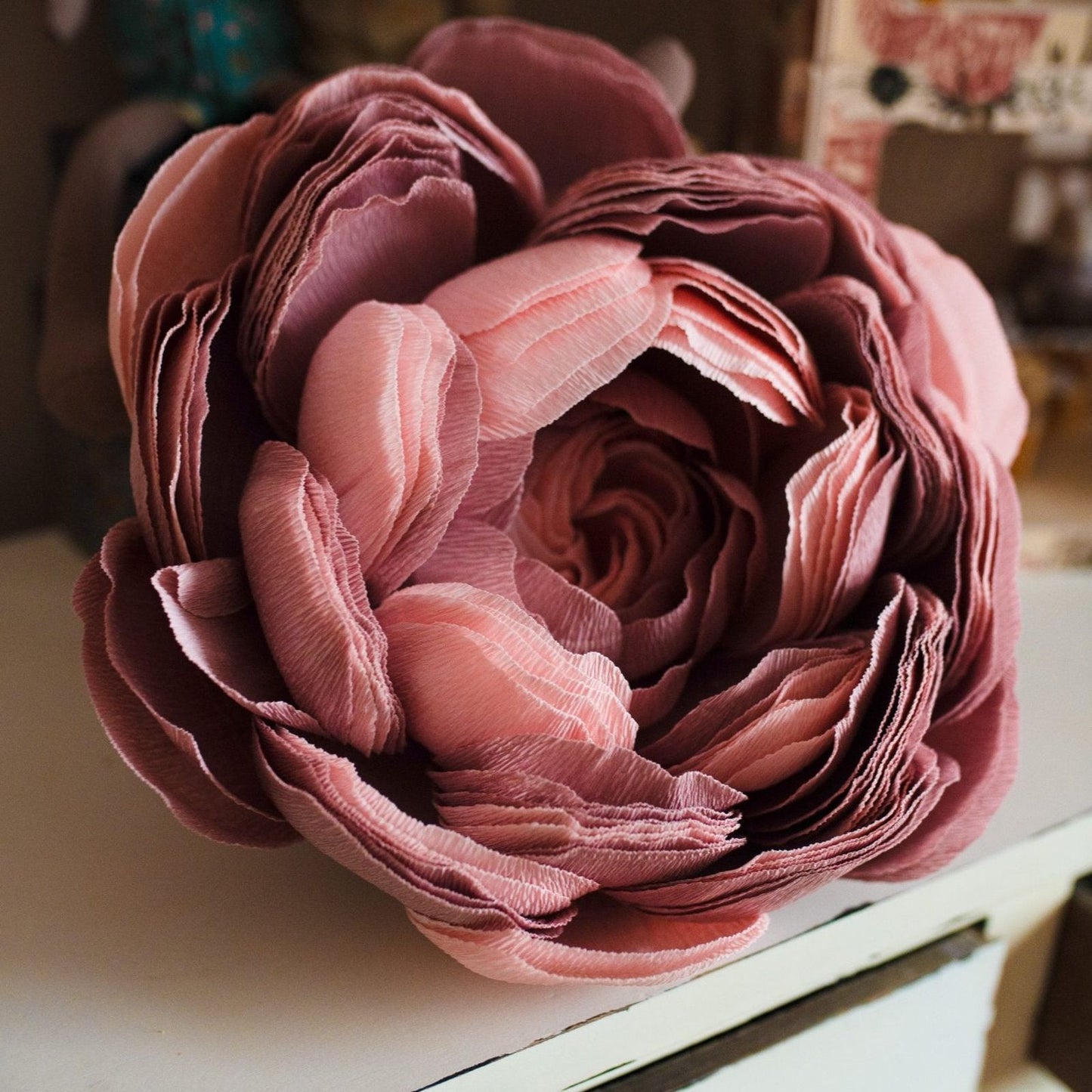 "Dreams do come true" Wall Flower Medium 'Beige Antique dark pink'
