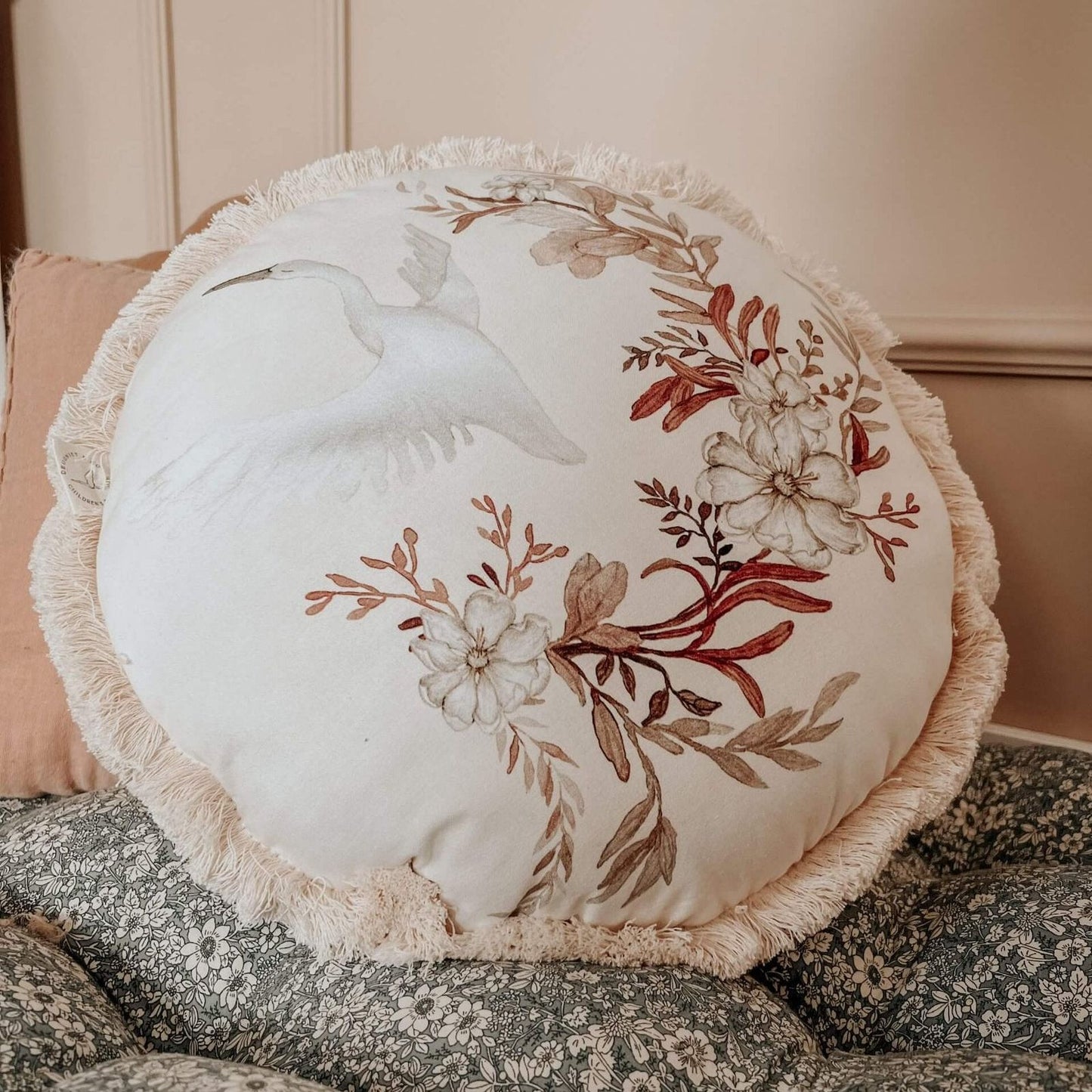 Rond sierkussen " Swan"