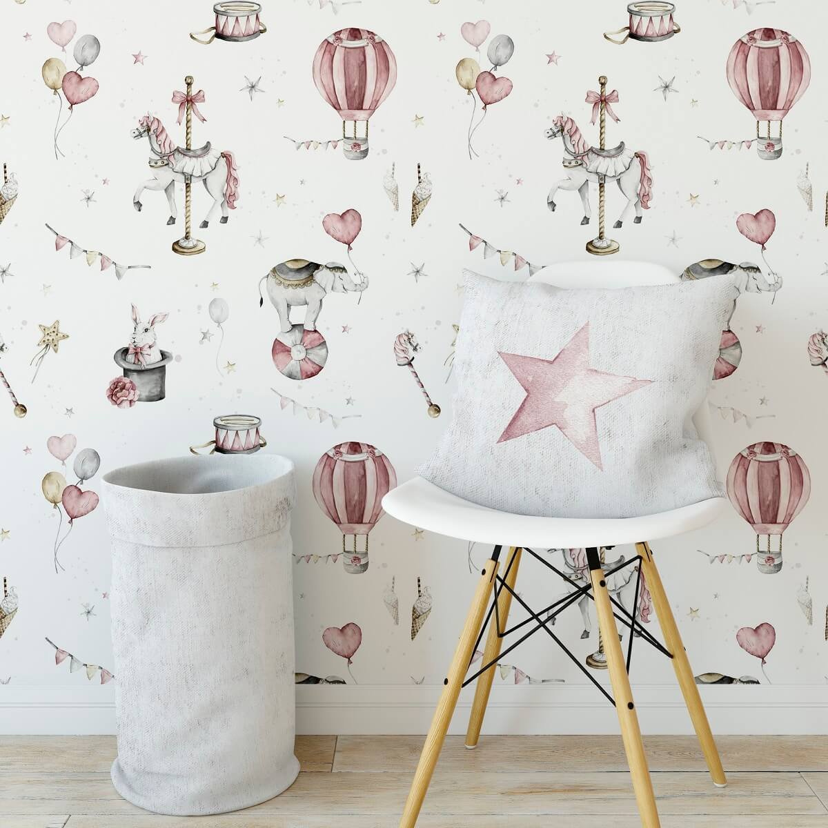 Circus- 'White' 2 rollen- Behang