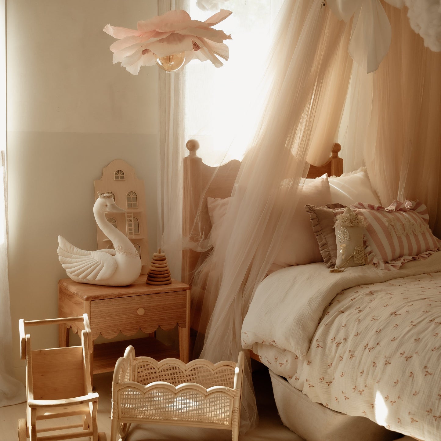 Pendant lamp Luminous Blossom – Blush Pink
