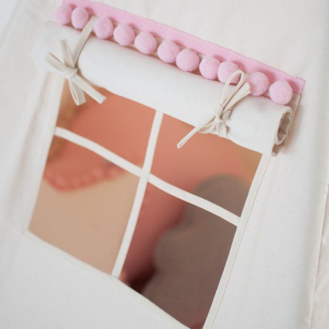 Tipi Tent 'Pink Pompom '