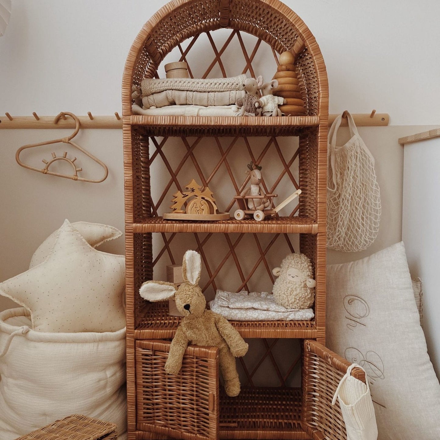 Cabinet -Noor