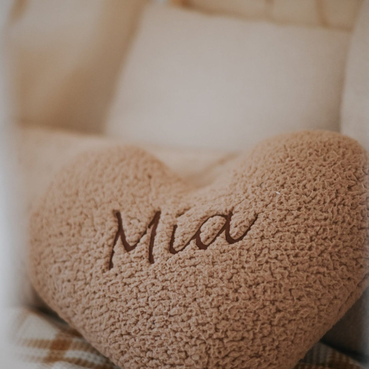 Teddy heart name decorative cushion - Beige