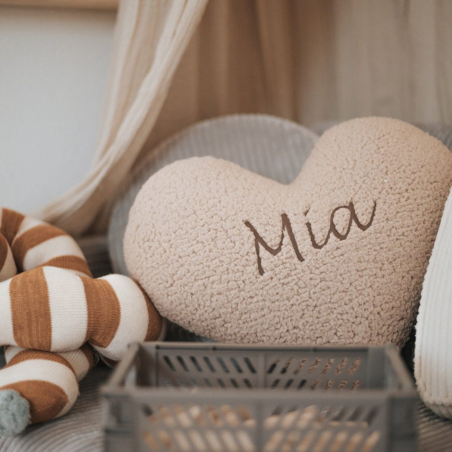 Teddy heart name decorative cushion - Beige