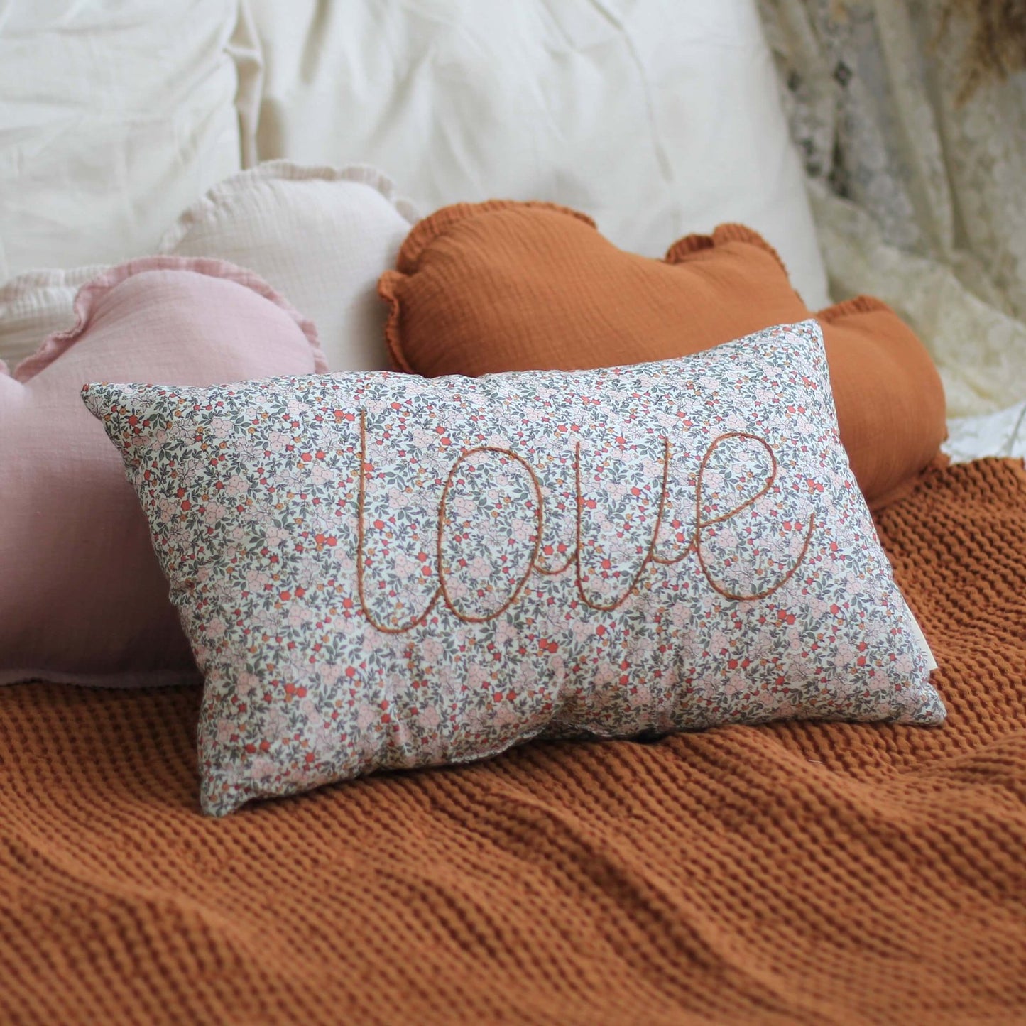 Coussin décoratif, édition limitée « Love »