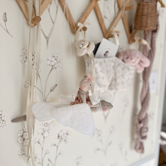 Pendentif Papillon avec Souris Rose Poudré et Blanc