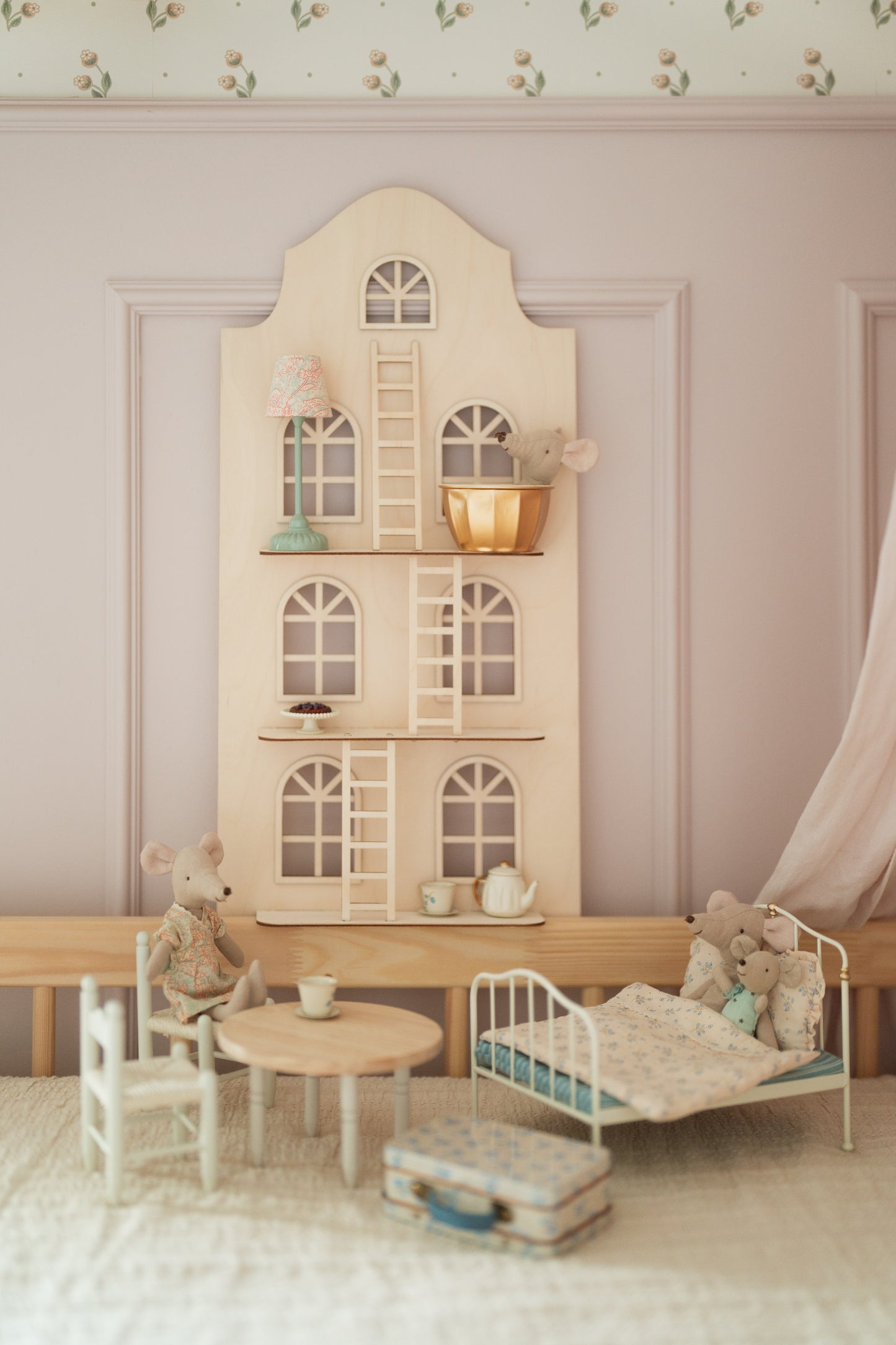 Wandpoppenhuis Camille