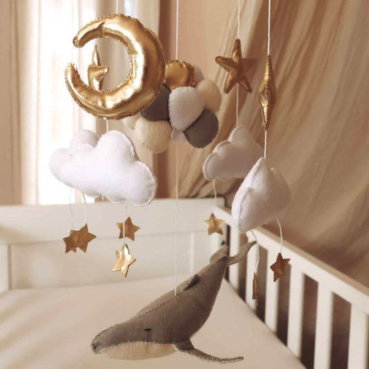 Handgemaakte walvis & ballonnen mobiel