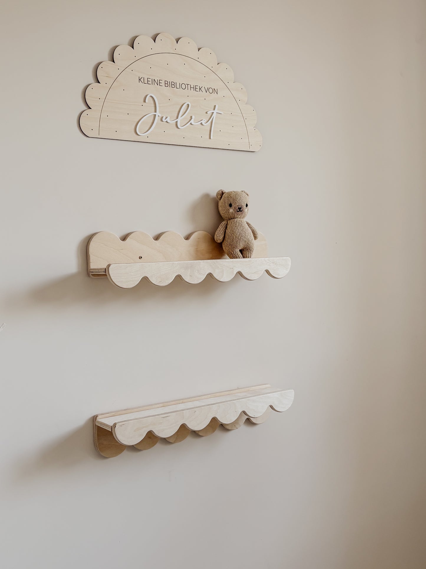 Wooden wall shelf Lune