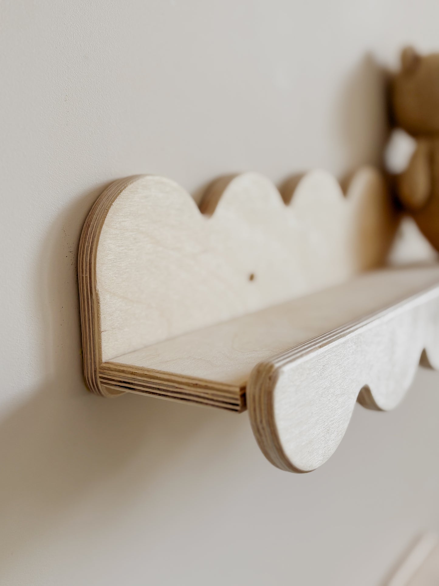 Wooden wall shelf Lune