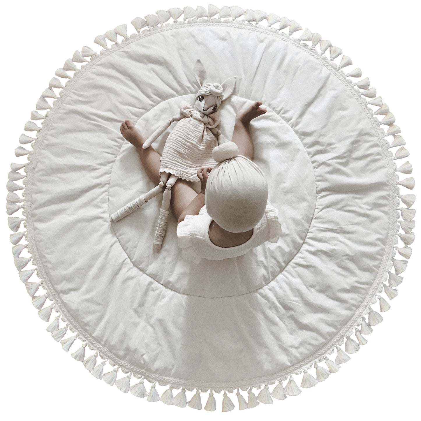 Tapis de jeu écru à bordure à pompons