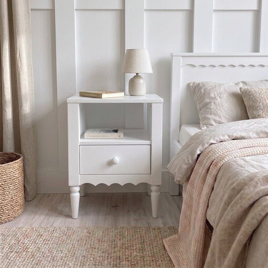 Vintage oak White bedside table - scalloped