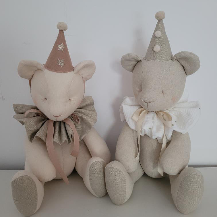 Pre-order Bear Hazel – Linen Edition