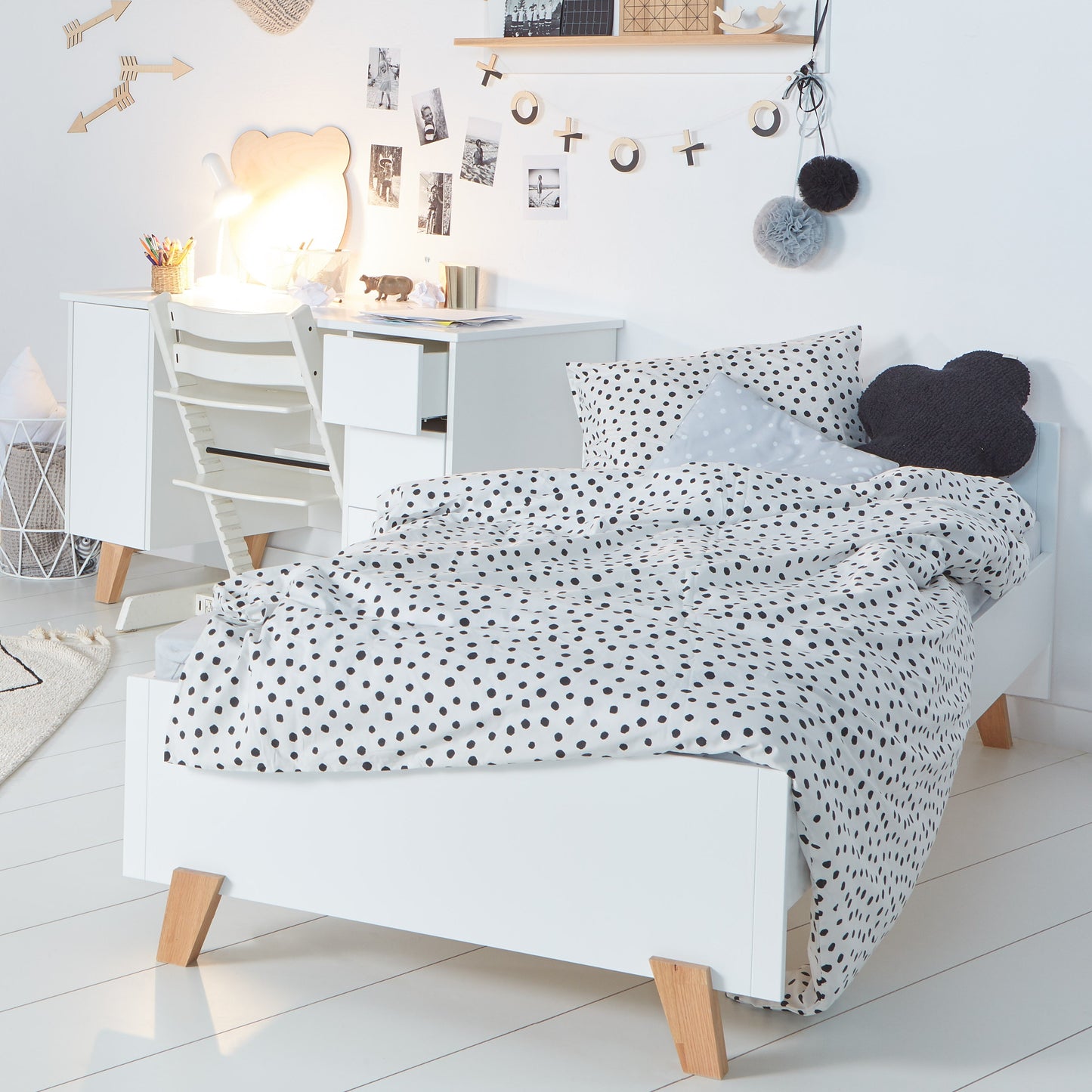 Bed Saar - White