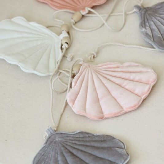 Slinger Velvet Schelp "Velvet Pink Pearl"