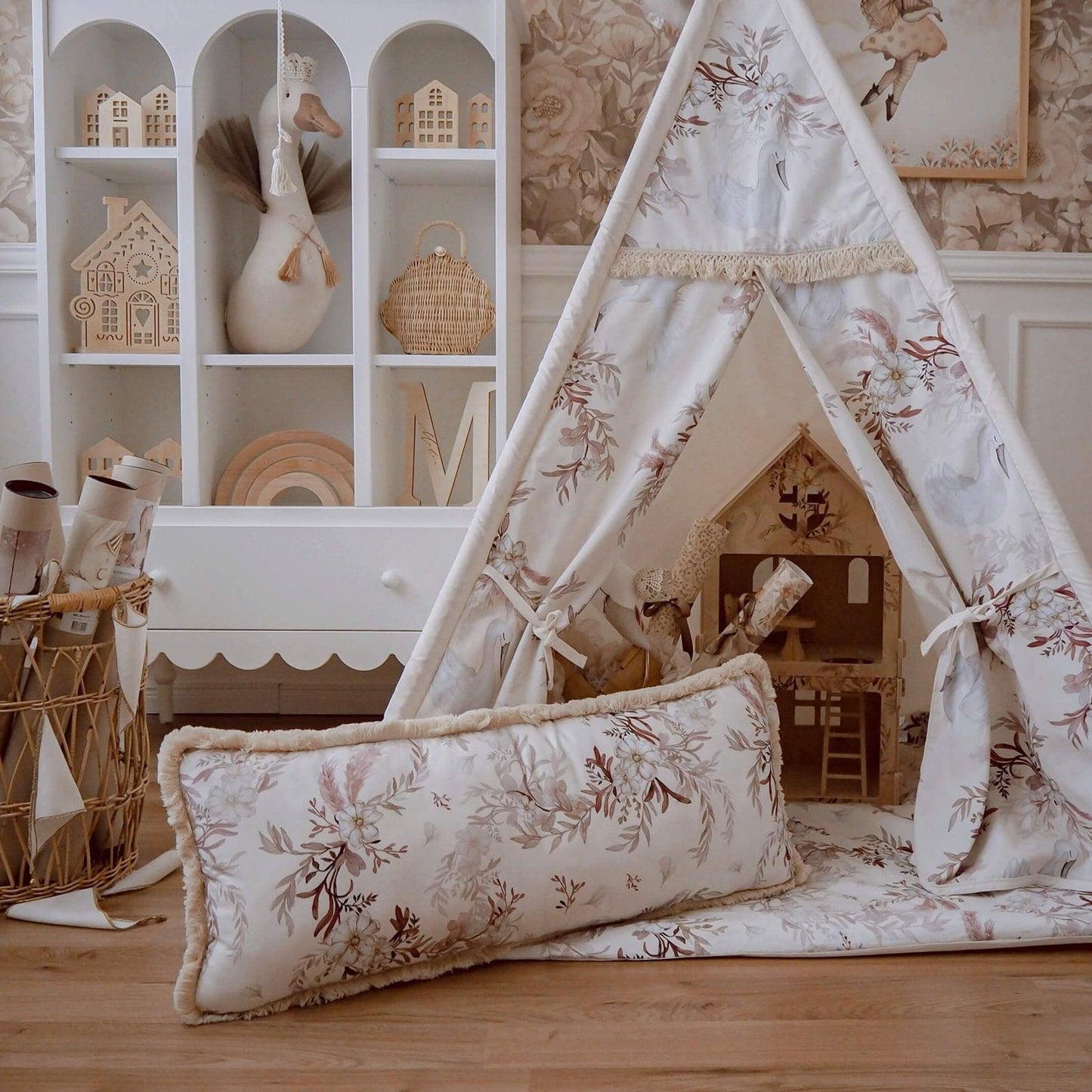 Boekenkast 'Babushka' - White