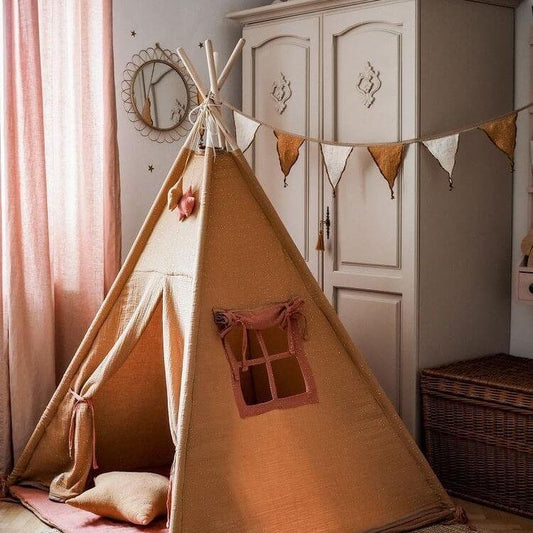 Tipi tent kinderkamer geel masala