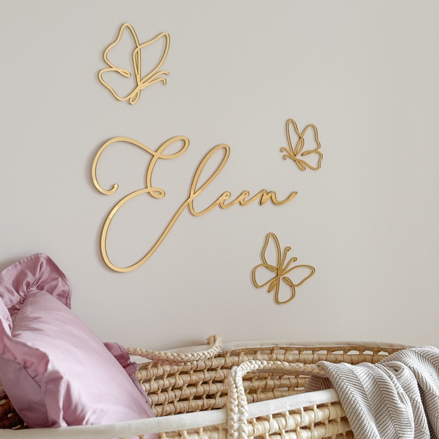 Naamdecoratie met vlinders Goud – Gepersonaliseerd