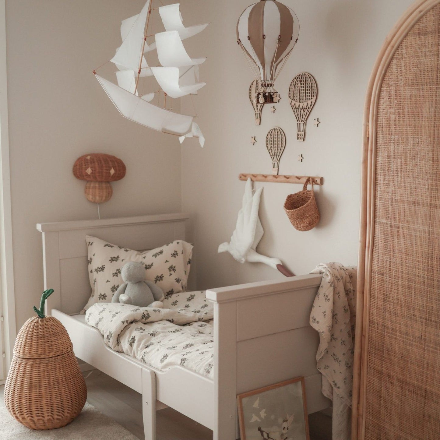 Sailing Ship Kite - White