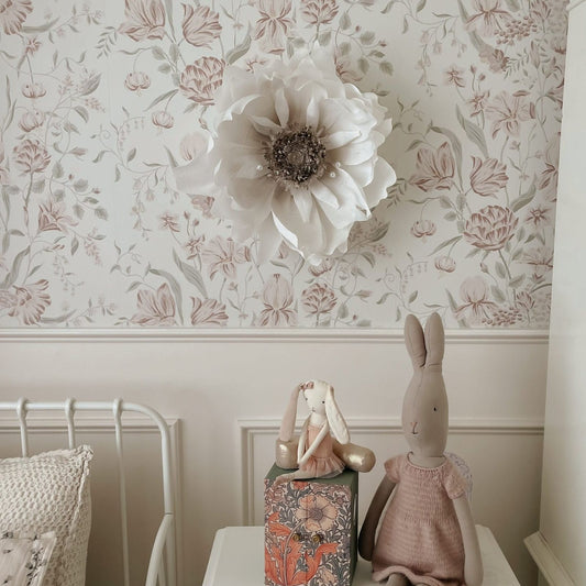 Wandbloem" Cream & Gold Metal"