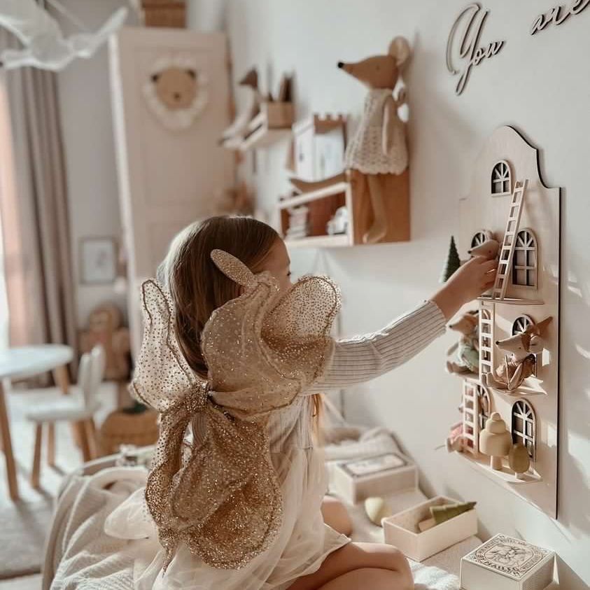 Camille wall doll house